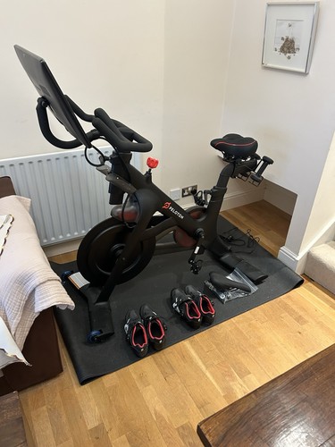Peloton bike upright - bike, touch
