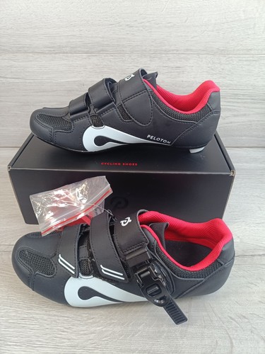 Peloton bike shoes - , size