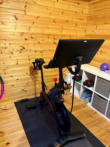Peloton bike upright - peloton,