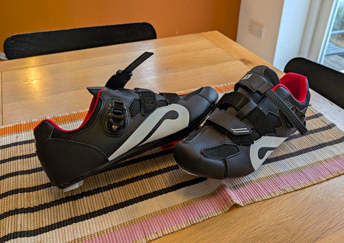 Peloton cycling shoes 47 - peloton, eu